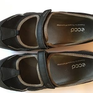 ECCO Maryjane sneakers size 10